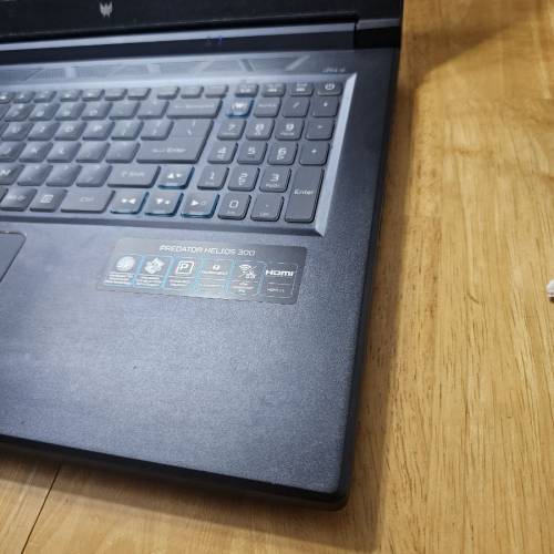 9成新 Acer Predator Helios 300 17.3吋 (165Hz, i9-11900H, 16GB+1TB SSD, RTX3060)