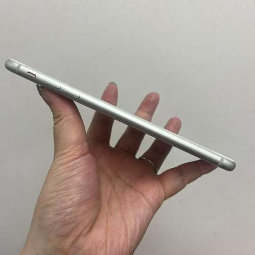 (荃灣實體店，高品質Apple 機）Apple Iphone 8 Plus🤍 外觀新淨高質🤩  1️⃣iPhon...