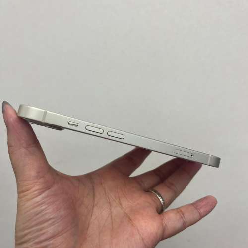 (荃灣實體店，高質靚Apple 機）Apple iPhone 13 🤍 港行 機身高質超靚機😳😳/已換全...