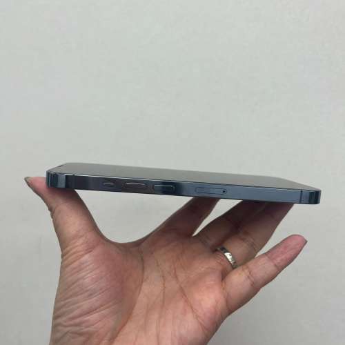 (荃灣實體店，高質靚Apple 機）Apple iPhone 13 Pro 🩵港行 外觀高質靚機😝/已換全新...