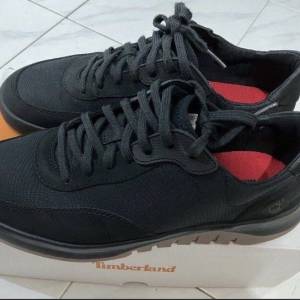 timberland 黑色鞋