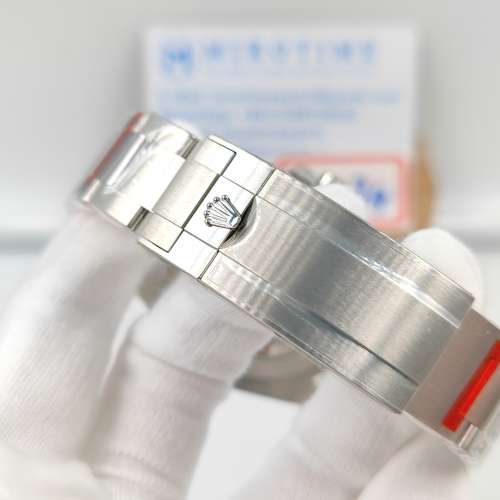 Sea-Dweller 126600 watch