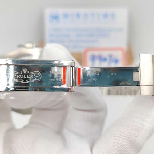 Sea-Dweller 126600 watch