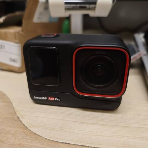 Insta 360 Ace pro