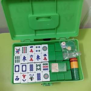 全新7分麻雀標準尺寸New mahjong with box  (4x3cm) standard size