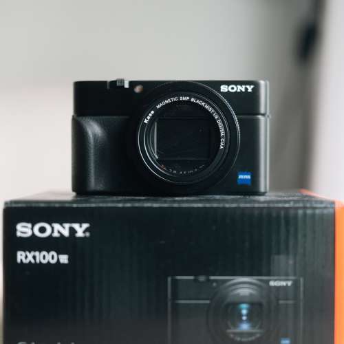 Sony Cyber-shot DSC-RX100 VII