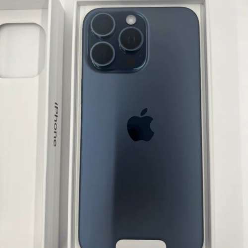 Apple iPhone 15 pro max 256G 藍色 港行，新淨冇花，電池效能100，有盒全套fullest !