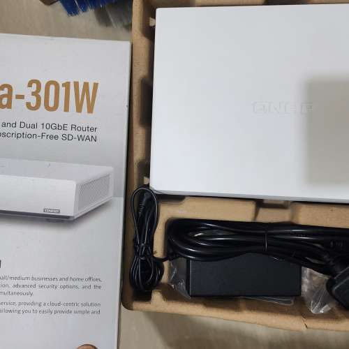QNAP QHora-301W wifi 6 router