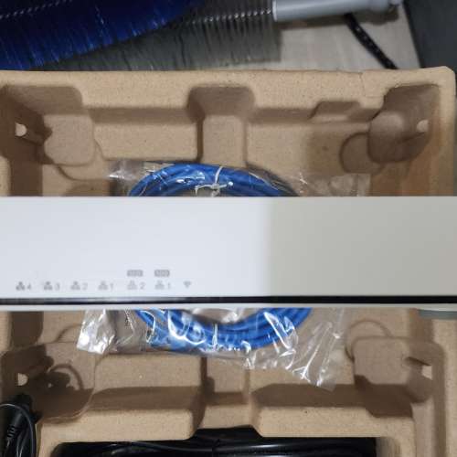 QNAP QHora-301W wifi 6 router