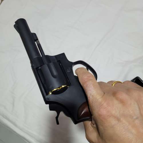 氣槍 1比1 左輪手槍BB Gun HG-131 Airsoft. Made in Taiwan  Full Metal