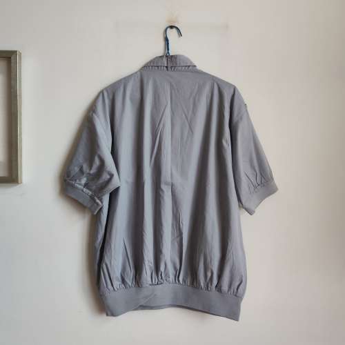 Grey Tee &middot; 灰色T恤