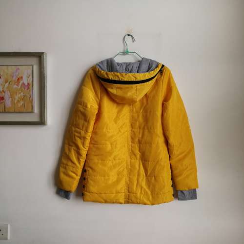 Yellow Jacket &middot; 黃色外套