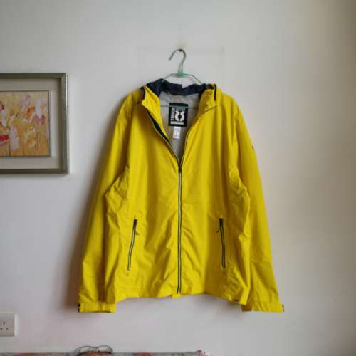 Yellow Jacket · 黃色外套