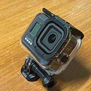 Gopro Hero 8 Black（99%新) + 原廠潛水殼