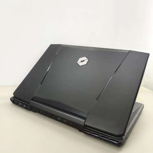 Intel® Core™ i7-7700 打機剪片notebook ，頂配 16G ddr4 記憶體， samsung 870 ...