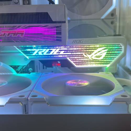 ROG華碩顯卡支架