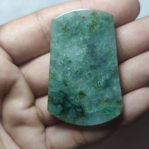 天然翡翠 飄花綠山水牌吊墜