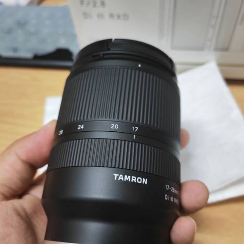 Tamron 17-28mm f2.8
