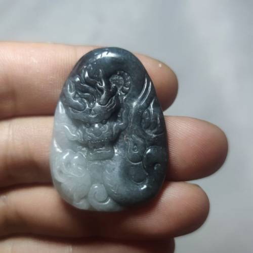 天然翡翠 烏雞龍牌吊墜