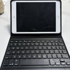 iPad mini 2 and ZAGG keyboard