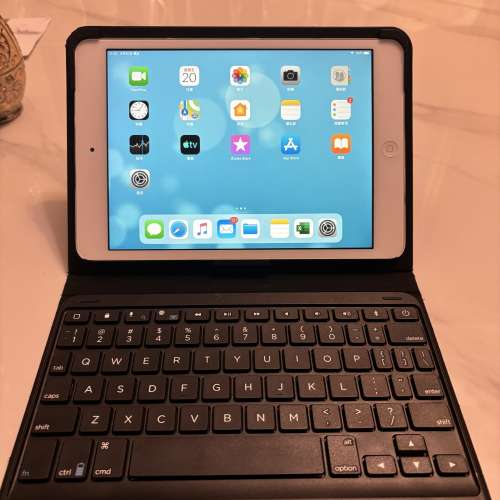 iPad mini 2 and ZAGG keyboard