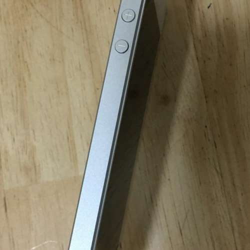 iphone SE 一代, 太空灰色 32G ROM, 100% 電