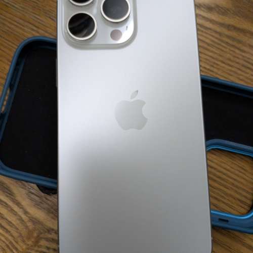 iPhone 15 pro max 512白色