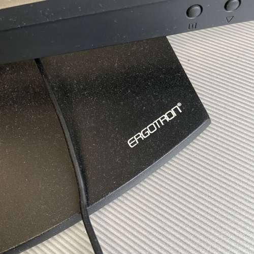 Phillips, Samsung 17" 顯示器 ,Ergotron 顯示器支架