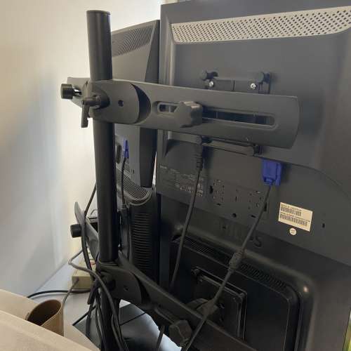 Phillips, Samsung 17" 顯示器 ,Ergotron 顯示器支架