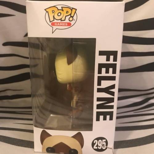 (295) FUNKO POP! Monster Hunter ~ Felyne (Vinyl Figure)