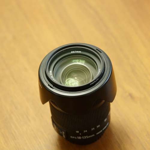 Canon EF-S 18-135mm f3.5-5.6 IS 鏡頭