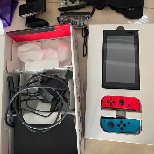 新净少用switch 連所有配件（4手制） $1800 另外game@$100起