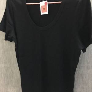 全新馬莎女裝黑色衫