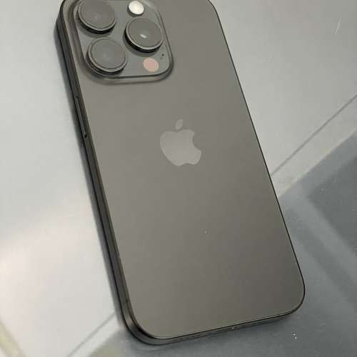 iPhone 15 pro 512gb 黑色有AppleCare 到25年9月