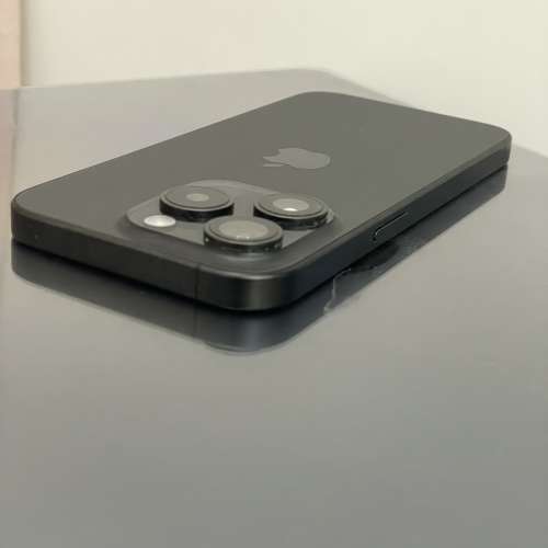 iPhone 15 pro 512gb 黑色有AppleCare 到25年9月