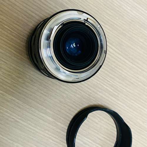 Voigtlander Ultron 28mm f1.9 Brass LTM L39