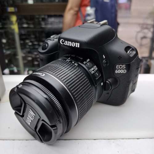 CANON EOS 700D + EF-S 18-55MM  CANON EOS 600D + EF-S 18-55MM