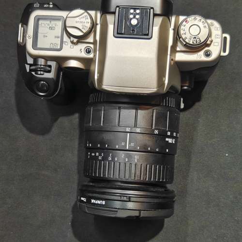 canon eos 50E + sigma 28-200 EF film camera