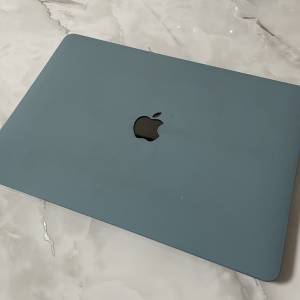 MacBook Air M1 ( 13.3 inch 8GB Ram 1TB SDD)