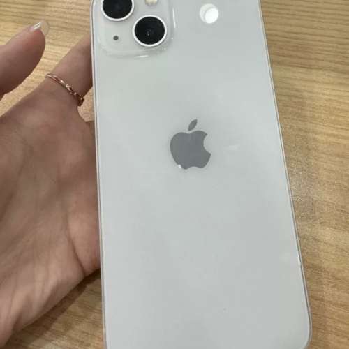 Apple iPhone 13 512G ， 6.1寸大螢幕，電池效能91 ％，功能全部正常運作，已貼貴價...