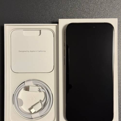 有保養港行iPhone 15 Pro Max 1Tb 原色