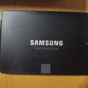 Samsung EVO 870 SATA 2.5" SSD 2TB 性價比極高