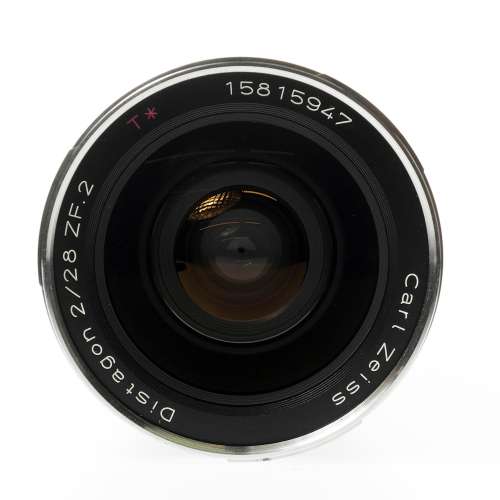Carl Zeiss Distagon T* 28mm f2 zm Lens (Leica mount)