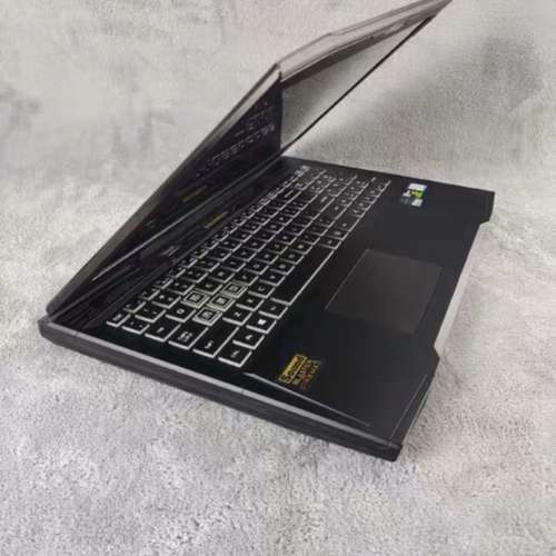 Intel® Core™ i7-7700 電競筆記本電腦，頂配 16G ddr4 記憶體，samsung 870 evo ...