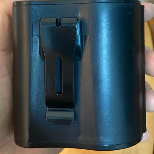 隨身風扇，附送充電器和三粒電池