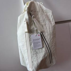 lululemon bag