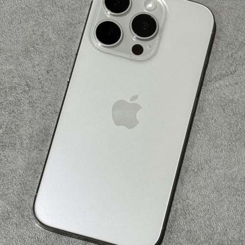 Sell iPhone 15pro 256gb 白色鈦金