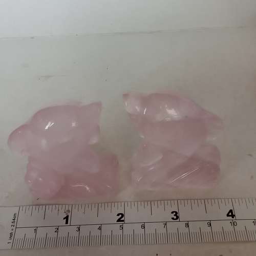 一手四件粉晶擺件，海豚/兔/蝌蚪，共售380元。單一件150元，清理存貨歡迎出價。no....