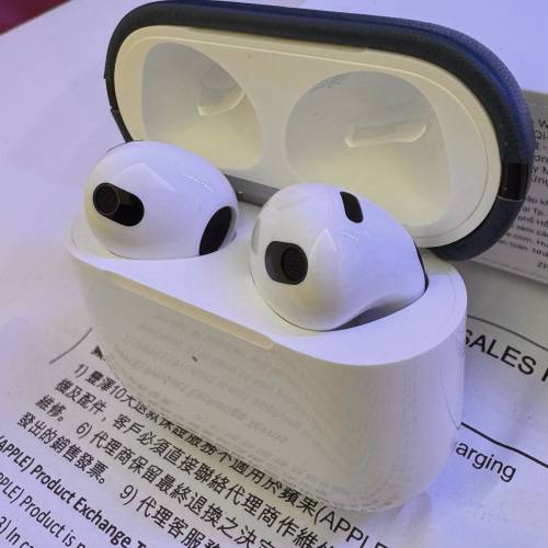 AirPods 3 with MagSafe