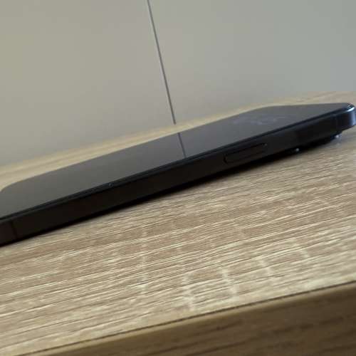 iPhone 15pro max 512 黑色港行